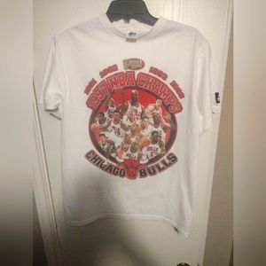 Vintage Chicago Bulls starter tee